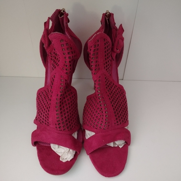 Fuchsia Pink  Cape Robbin Sandals - Picture 3 of 6